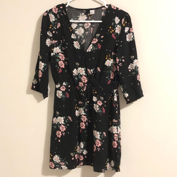 H&M DIVIDED black floral mini dress - Picture 2 of 9